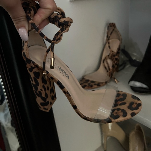 Leopard Print, lace heels - Picture 4 of 5